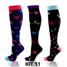 Carregar imagem no visualizador da galeria, Meias de Compressão Divertidas 20-30 mmHg - Kit 3 pares