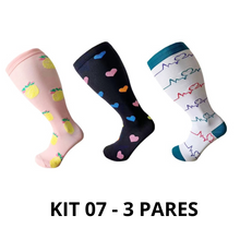 Carregar imagem no visualizador da galeria, Meias de Compressão Suprema Plus Size 20-30 mmHg - Kit 3 pares